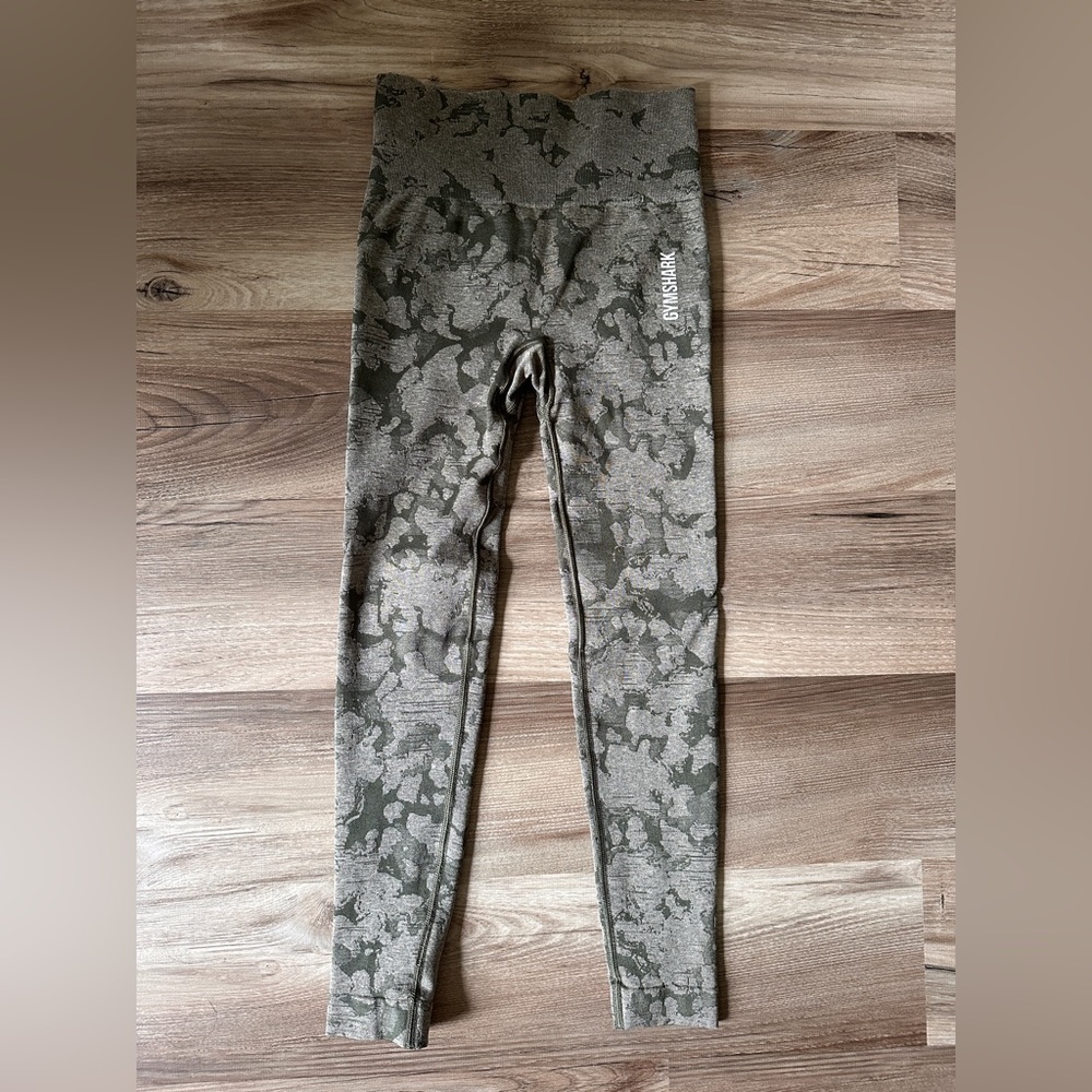 Green Gymshark camo legging